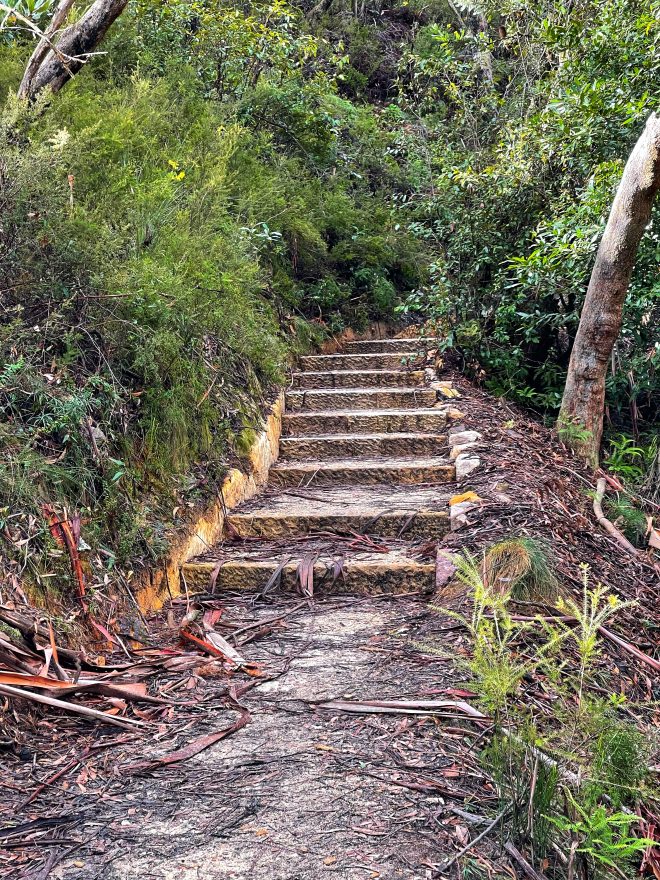 Bridal Veil View Lookout Leura, the prettiest lookout in the Blue Mountains