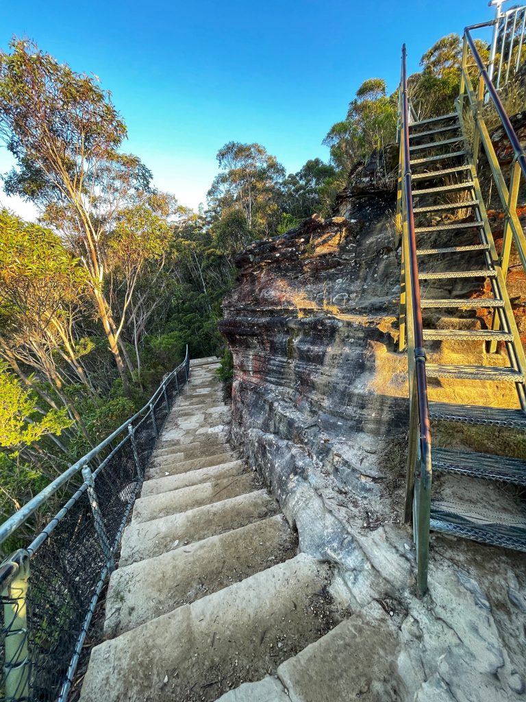 Katoomba Cascades to Echo Point